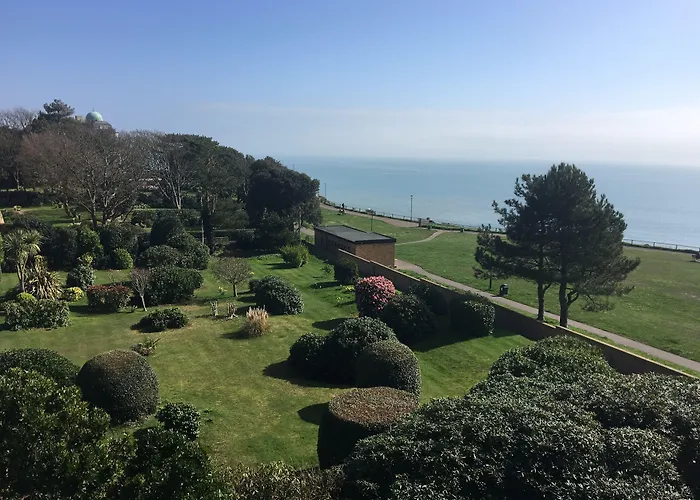 Riviera By The Sea