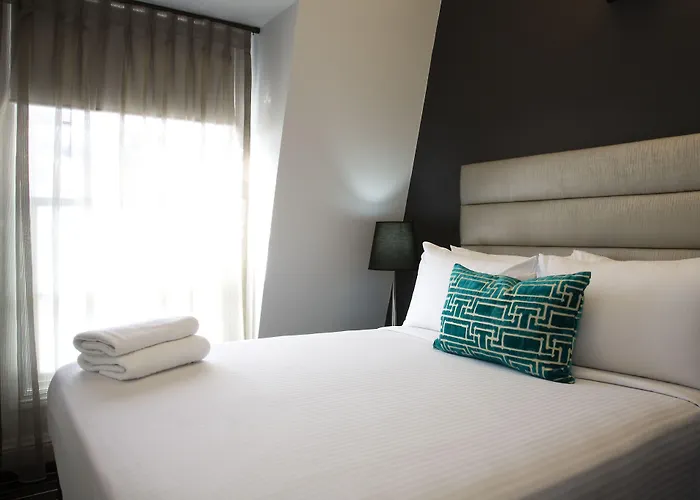 Challis Potts Point