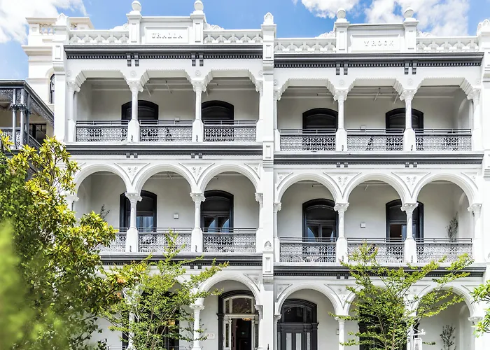 Challis Potts Point