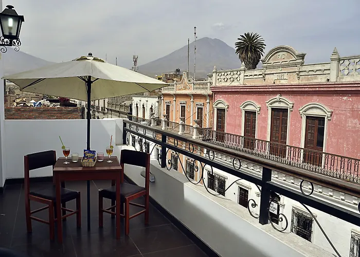 Cheap hotel: Hoteles Riviera Mansion