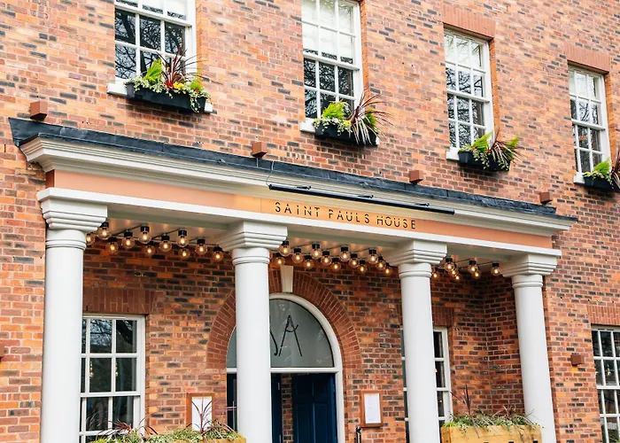 In Luxury hotels Saint Pauls House