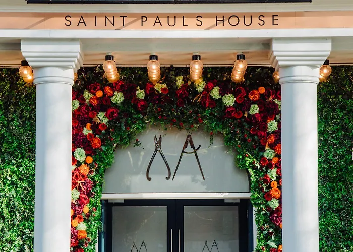 In Luxury hotels Saint Pauls House