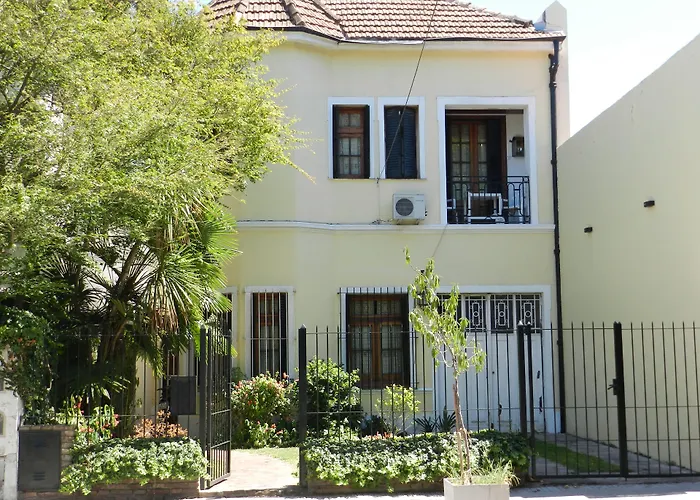 B&B Polo (Adults Only)