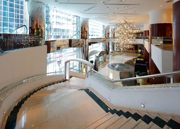 Family Hotel: B P International