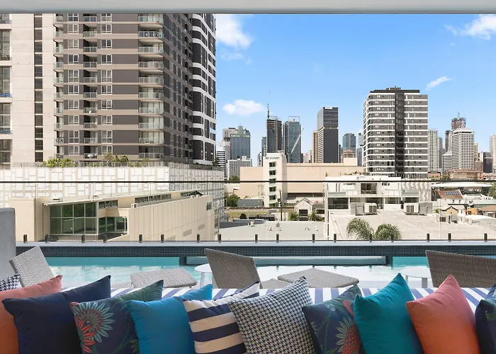 Spa Hotel: Ivy And Eve Apartments By Cllix