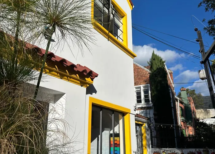  Vecinos By La Palmera