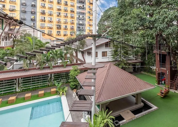 Hotel with pool: Selah Garden Hotel Manila