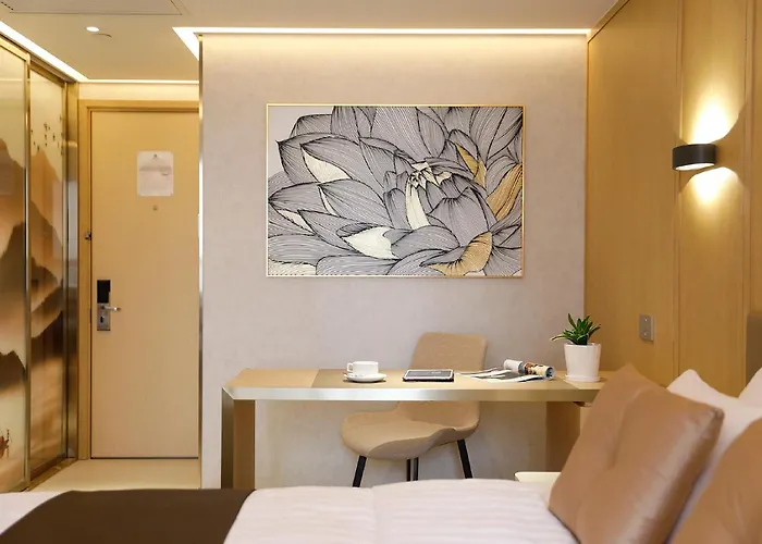 Family Hotel: B P International