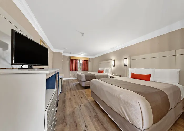 Beach hotel: Americas Best Value Inn San Clemente Beach