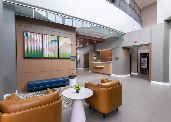 Pet Friendly hotel: Holiday Inn Hotel & Suites London By Ihg