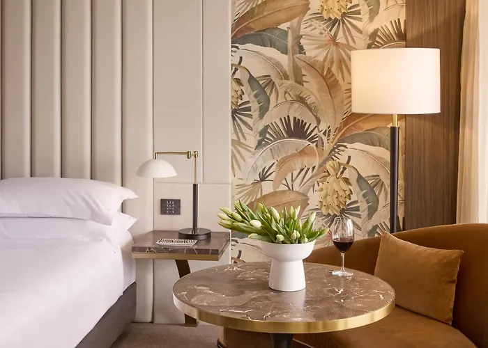 Spa Hotel: Emporium Hotel South Bank