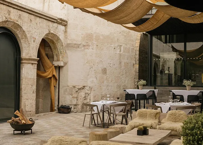 Central hotel: Cirqa - Relais & Chateaux