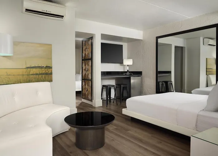 4 star hotel: The Clarendon Hotel & Spa, BW Signature Collection (Adults Only)