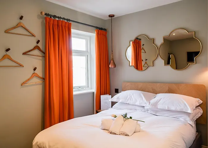 4 star hotel: Valentino S Restaurant With Rooms