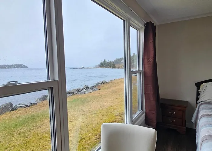 St Ann'S Motel & Cottage