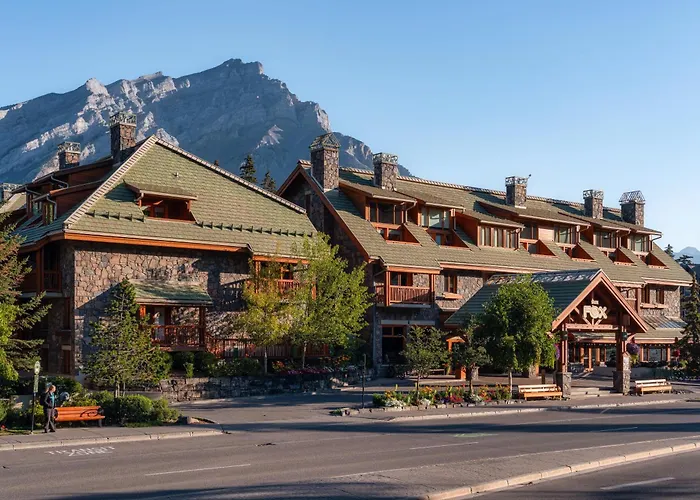 Fox Hotel And Suites
