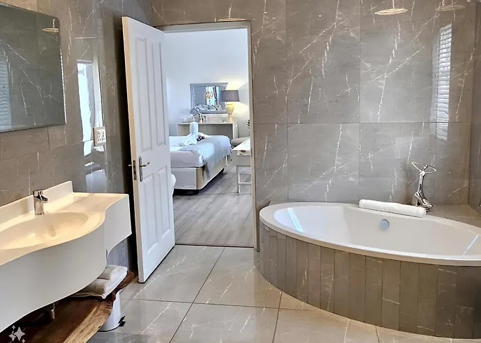 Pension Guide Fleur Du Soleil Luxury Guesthouse