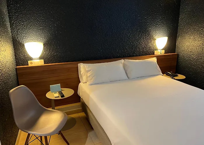 Hostal Iznájar Barcelona