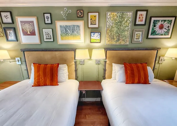 Dog friendly hotels Sleep Woodstock