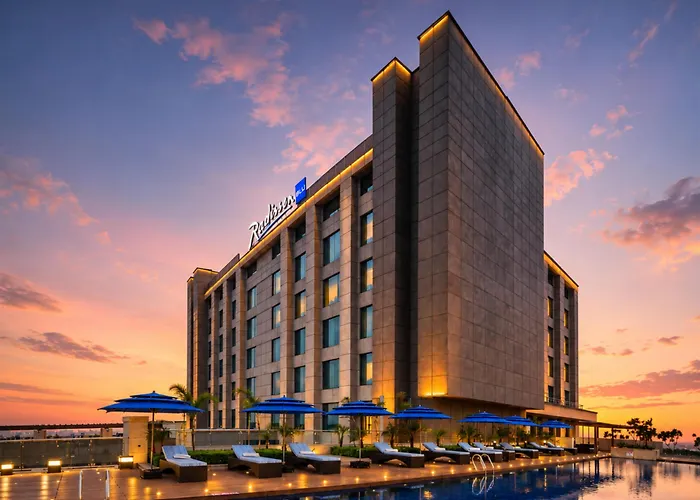 Hotels with pool Radisson Blu New Delhi Paschim Vihar