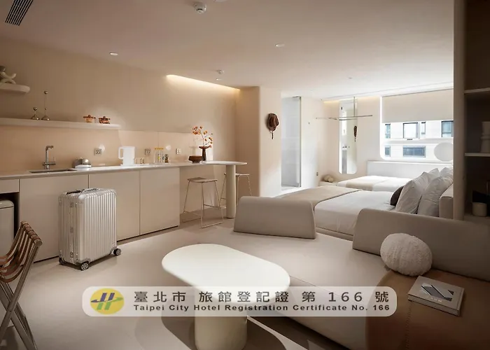 Lore Hotel 樂爾公寓