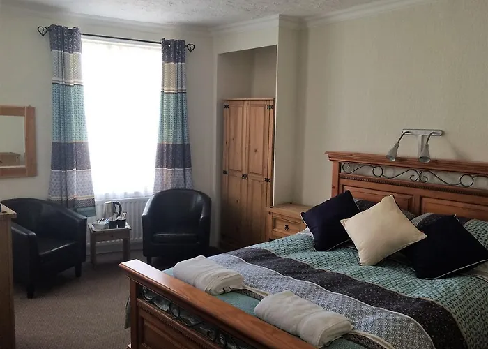 Family Friendly Hotels Maon