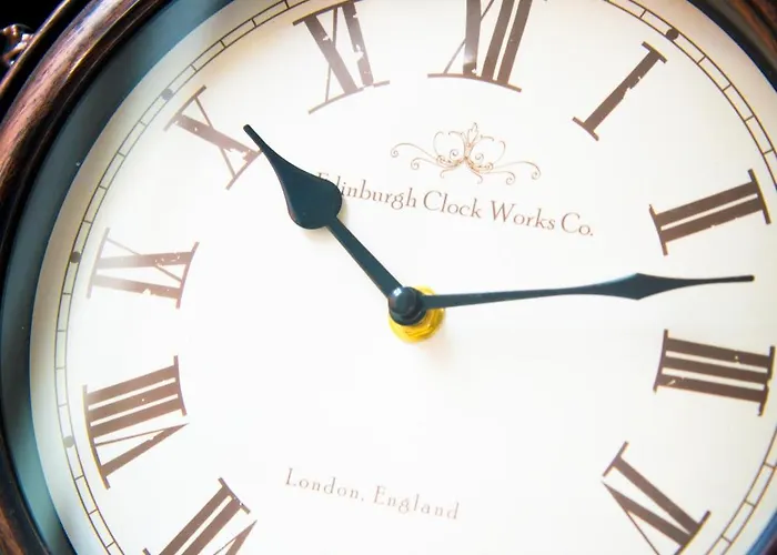 Airport Hotel: Mory House