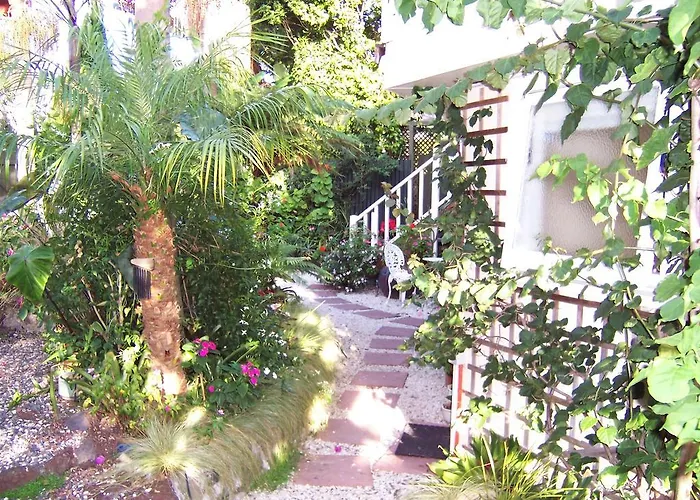 Peace And Plenty Inn