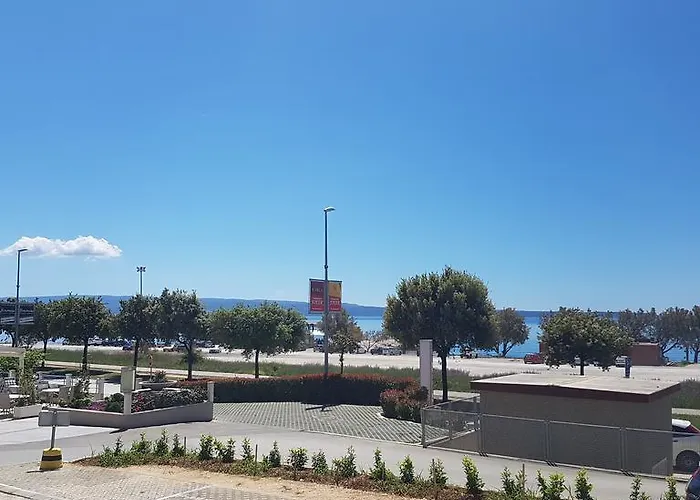 Hôtel accueillant les animaux: Adela Apartments - Beach Znjan Split