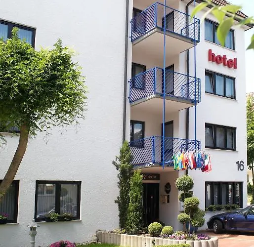 Goedkoop hotel: Hotel Astoria Am Urachplatz