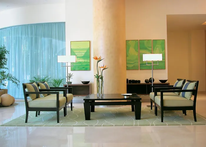 Lodge: Taj Wellington Mews, Mumbai