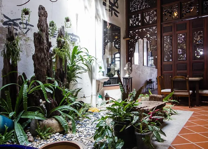 Guests house Carnarvon House
