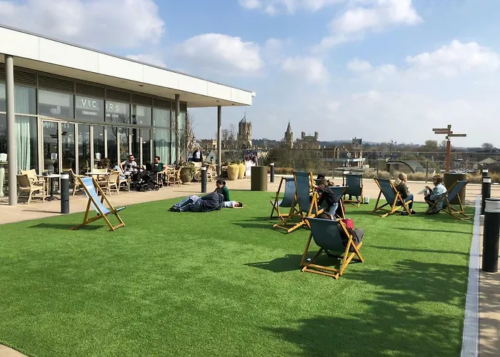  Urban Living'S - The Burley Luxury City