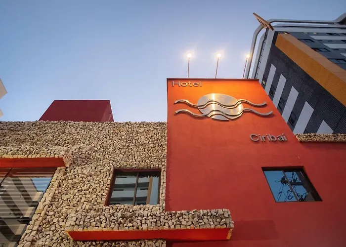 Cheap hotel: Hotel Ciribai