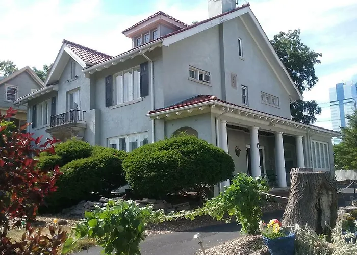 Hanover House Bed And Breakfast