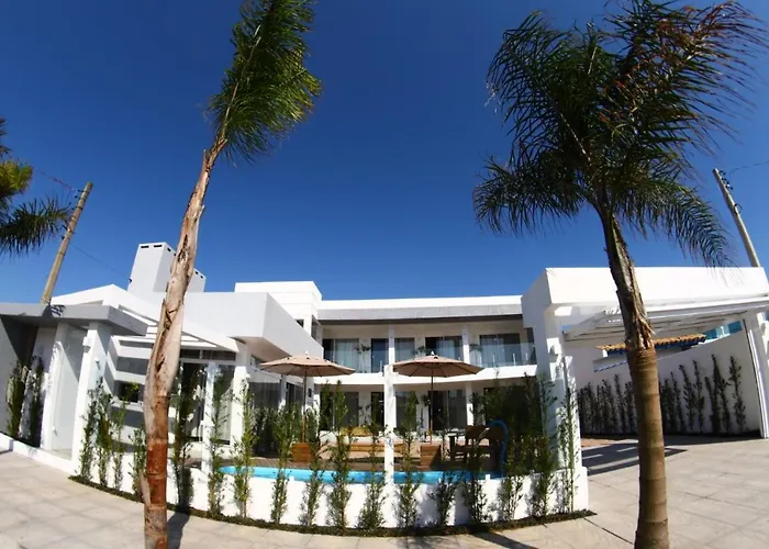 Hotel com piscina: Morada da Plataforma Tramandaí