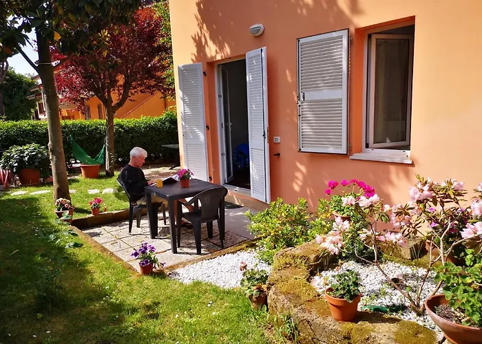 A Due Passi Dal Mare B&B